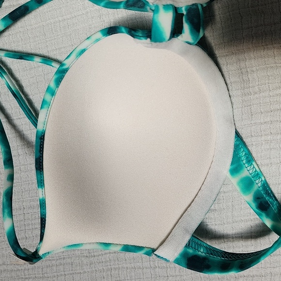 Pink Victoria's Secret Swim Top Size: S - Picture 7 of 16